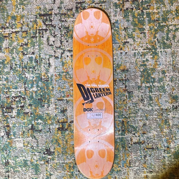 DGK Green lantern skateboard - Picture 2 of 2